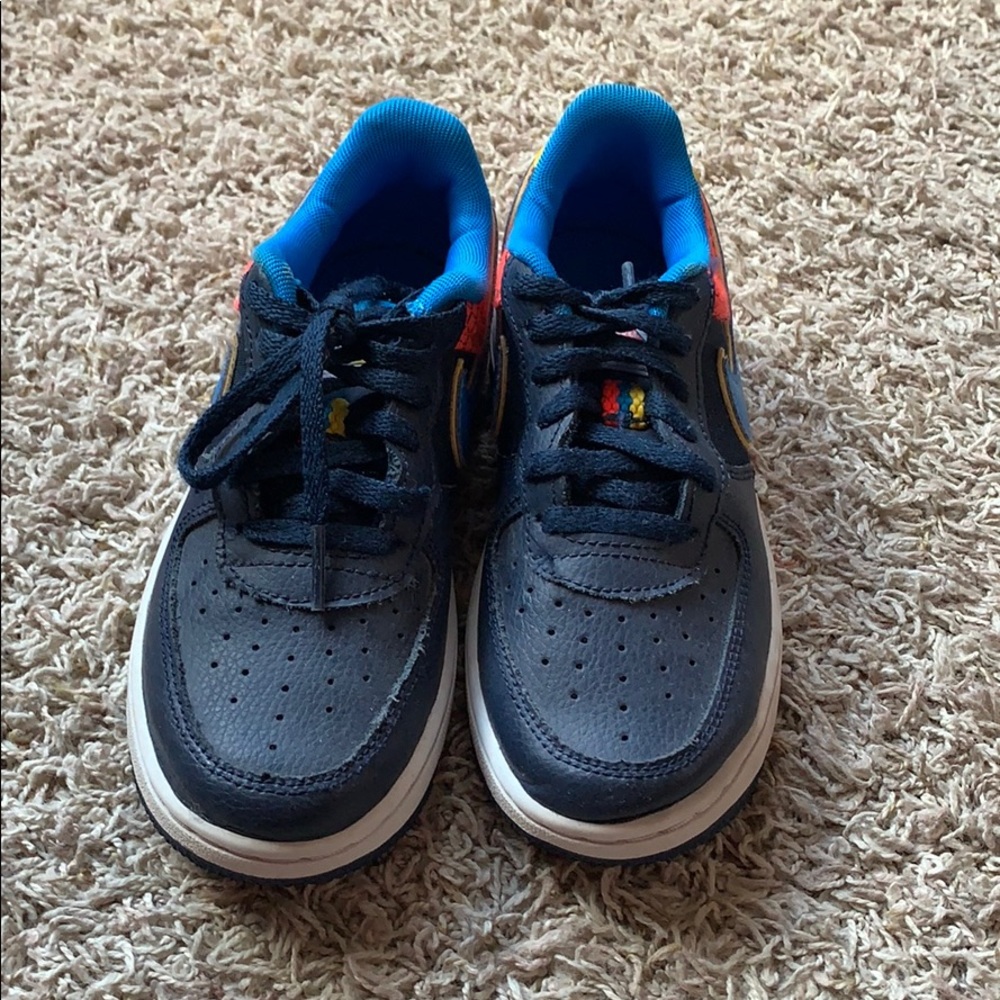 Kids sneakers